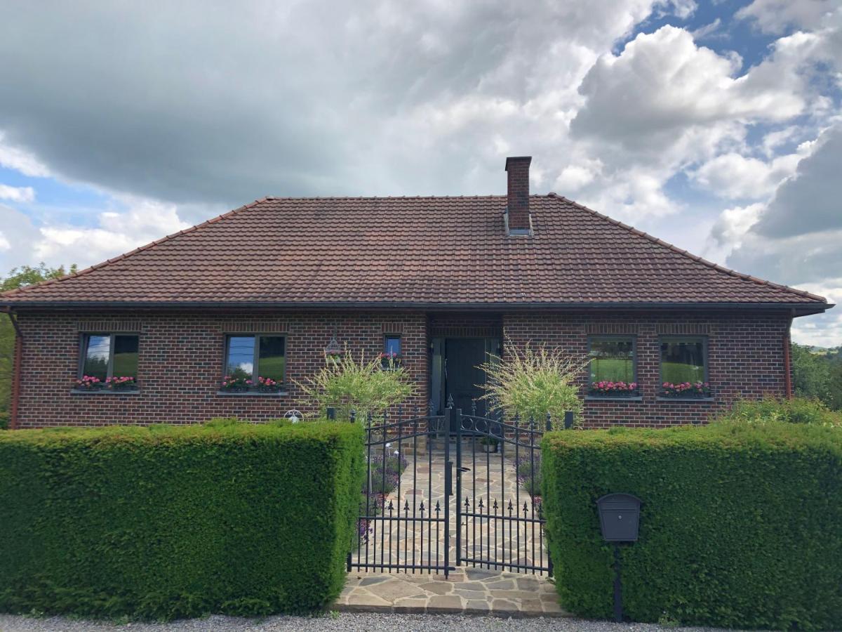 Au Refuge Du Speleo Bed and Breakfast Hotton Exteriör bild